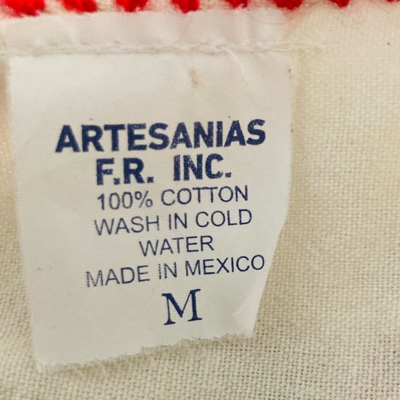 Artisan embroidered white Mexican huipil style shirt. Estimated size Medium - Picture 7 of 7